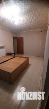 2-к квартира, вторичка, 43м2, 1/4 этаж