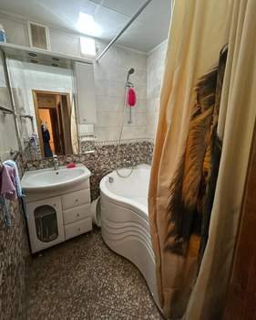 2-к квартира, вторичка, 63м2, 10/10 этаж