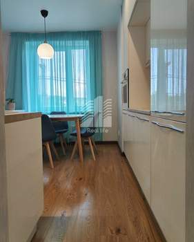 2-к квартира, вторичка, 63м2, 2/18 этаж