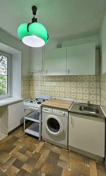 2-к квартира, вторичка, 42м2, 1/5 этаж