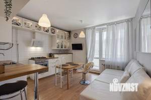 2-к квартира, вторичка, 56м2, 1/3 этаж
