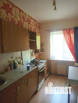2-к квартира, вторичка, 44м2, 1/4 этаж