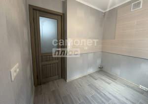 2-к квартира, вторичка, 43м2, 1/4 этаж