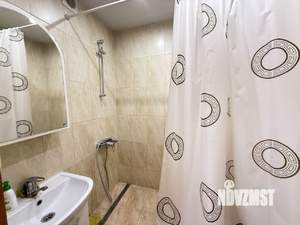 2-к квартира, вторичка, 58м2, 1/17 этаж